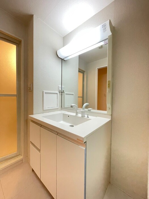 物件内観写真8　(洗面)