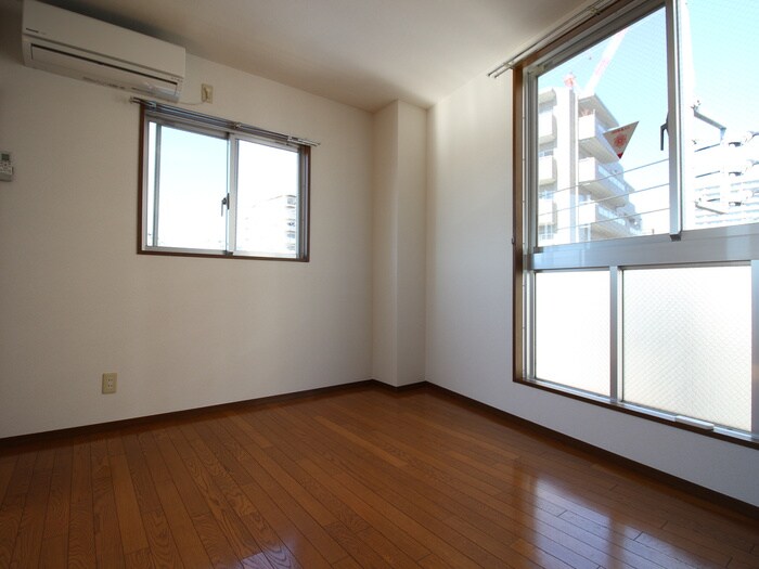 物件内観写真4　(居室)