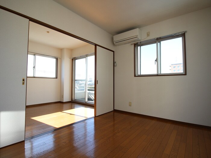 物件内観写真5　(居室)