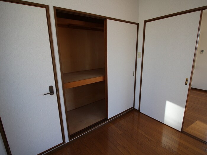 物件内観写真8　(収納)