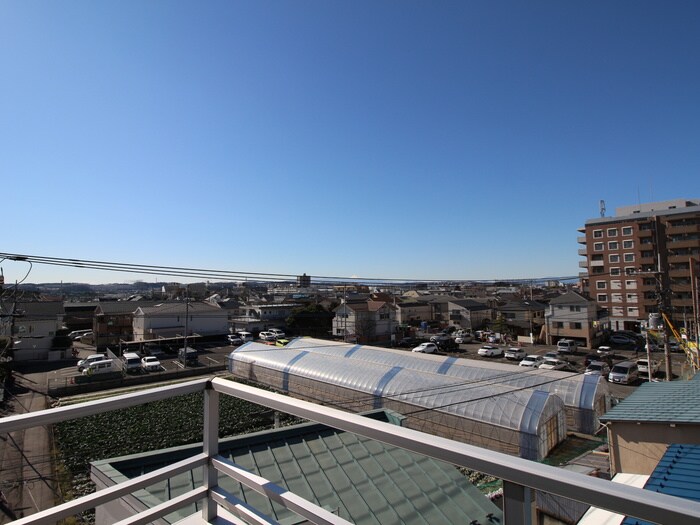 物件内観写真13　(室内からの展望)