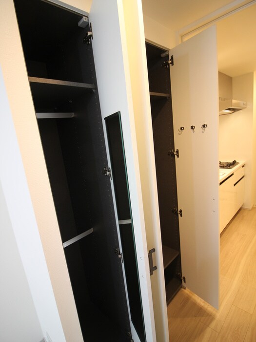物件内観写真10　(収納)