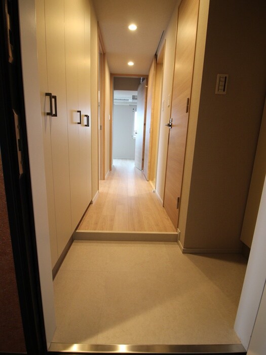 物件内観写真14　(玄関)