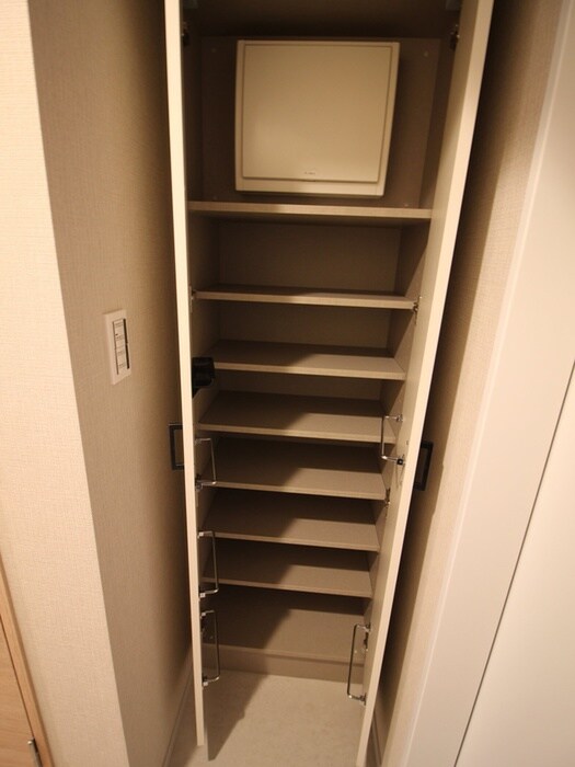 物件内観写真16　(室内からの展望)