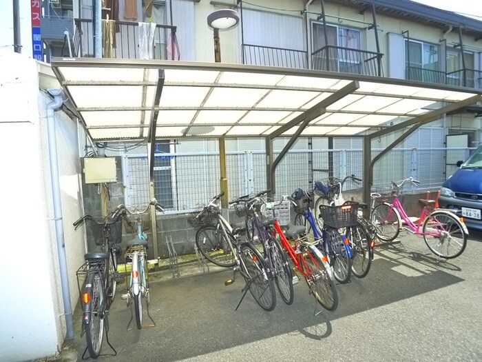 物件外観写真6　(駐輪場)