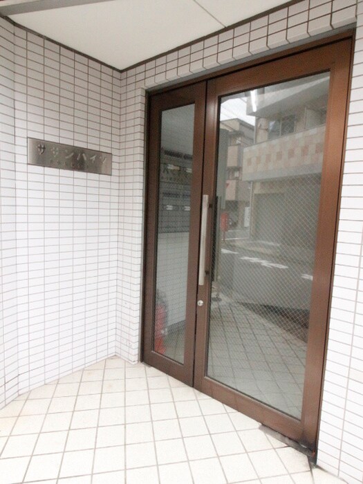 物件外観写真5　(エントランス部分)