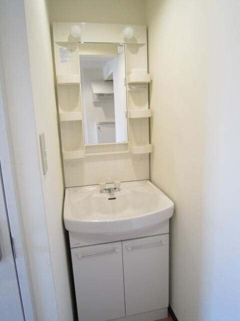 物件内観写真12　(洗面)