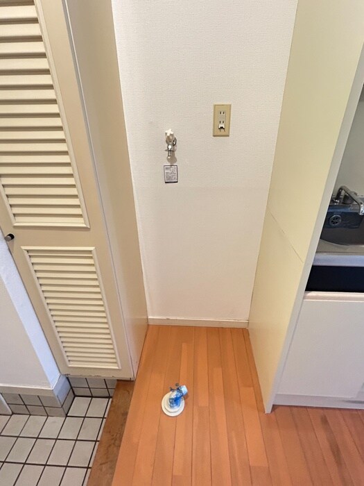 物件内観写真17　(洗濯機置場)