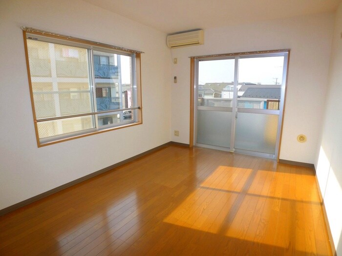 物件内観写真7　(居室)