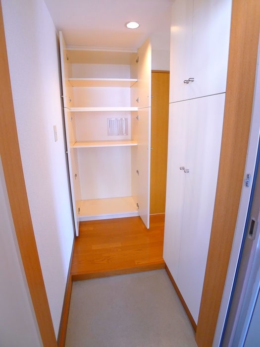 物件内観写真15　(靴箱)