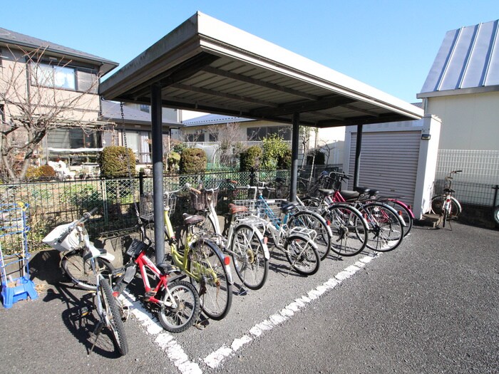 物件外観写真4　(駐輪場)