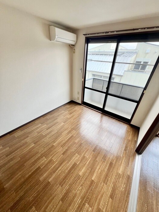 物件内観写真10　(居室)