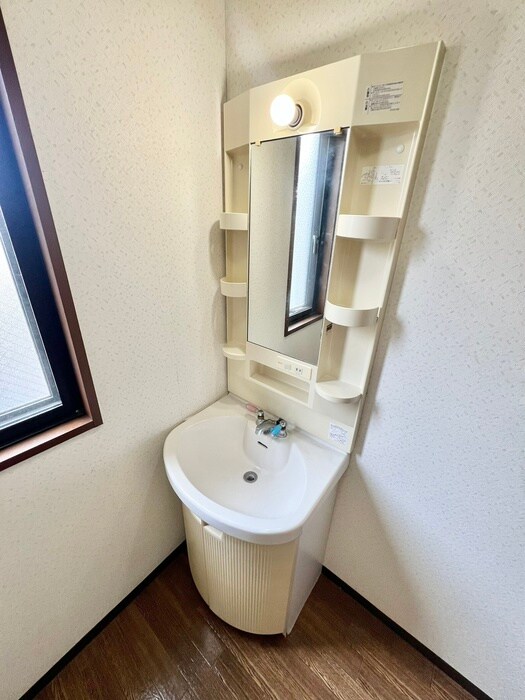 物件内観写真13　(洗面)