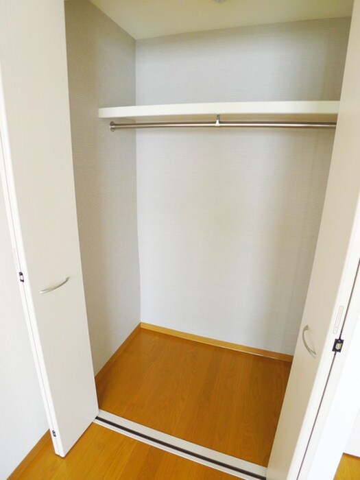 物件内観写真12　(収納)