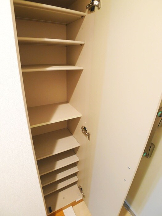 物件内観写真13　(靴箱)
