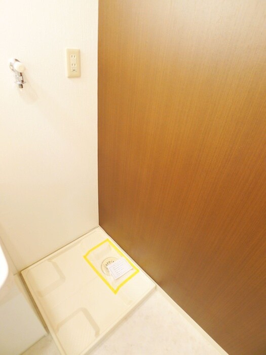 物件内観写真15　(洗濯機置場)