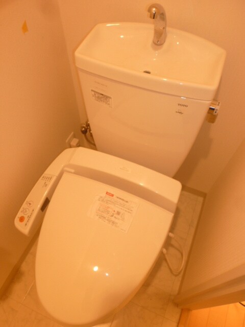 物件内観写真16　(トイレ)