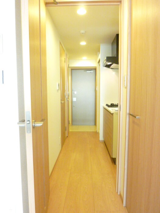 物件内観写真16　(玄関)