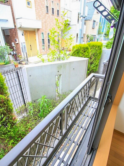 物件内観写真7　(室内からの展望)