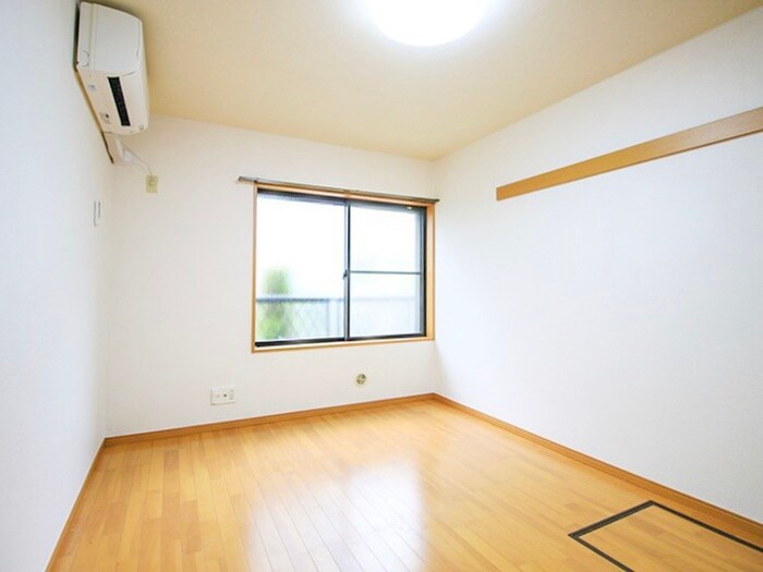 物件内観写真12　(居室)