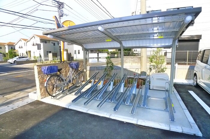 物件外観写真3　(駐輪場)