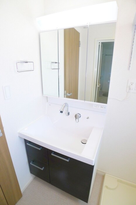 物件内観写真12　(洗面)