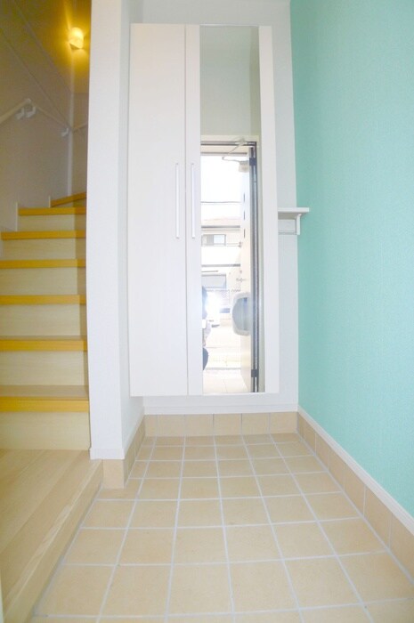 物件内観写真15　(玄関)