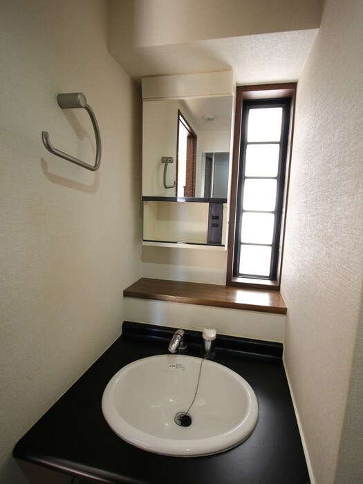 物件内観写真11　(洗面)