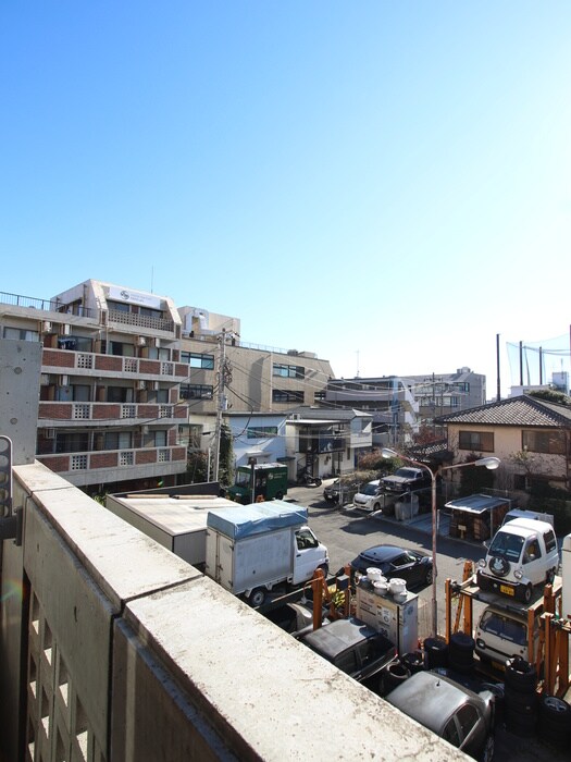 物件内観写真16　(室内からの展望)