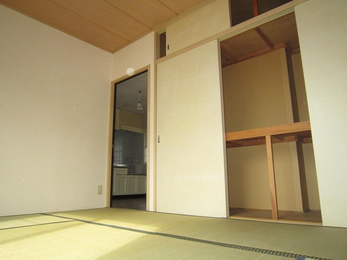 物件内観写真12　(収納)