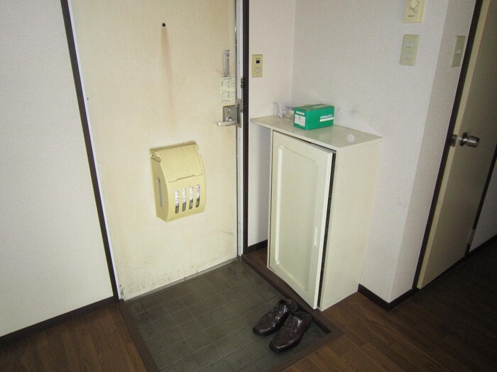 物件内観写真15　(玄関)