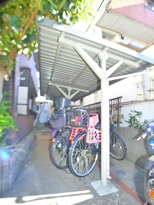物件外観写真3　(駐輪場)