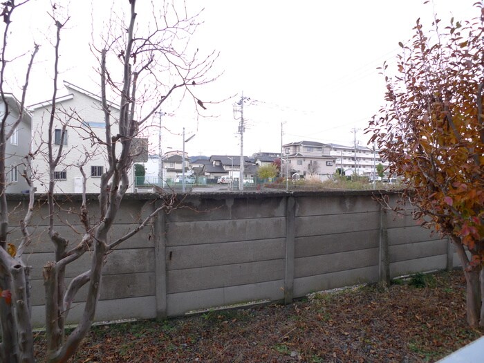 物件内観写真16　(室内からの展望)