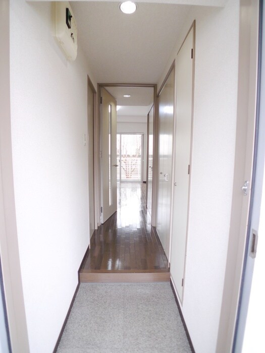 物件内観写真18　(廊下)