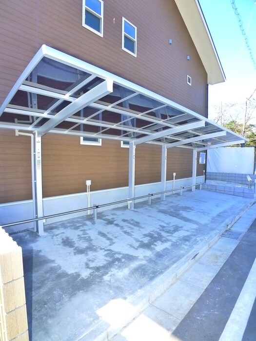 物件外観写真4　(駐輪場)