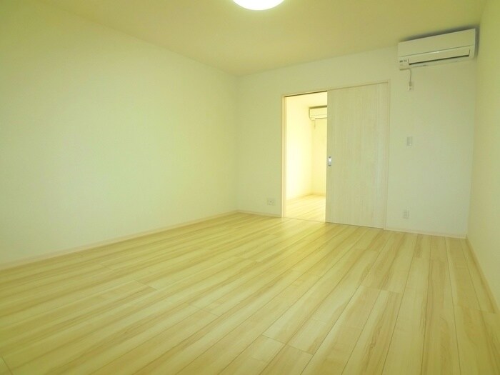 物件内観写真13　(居室)