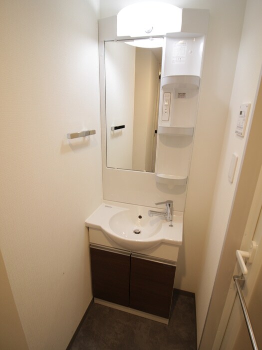 物件内観写真13　(洗面)