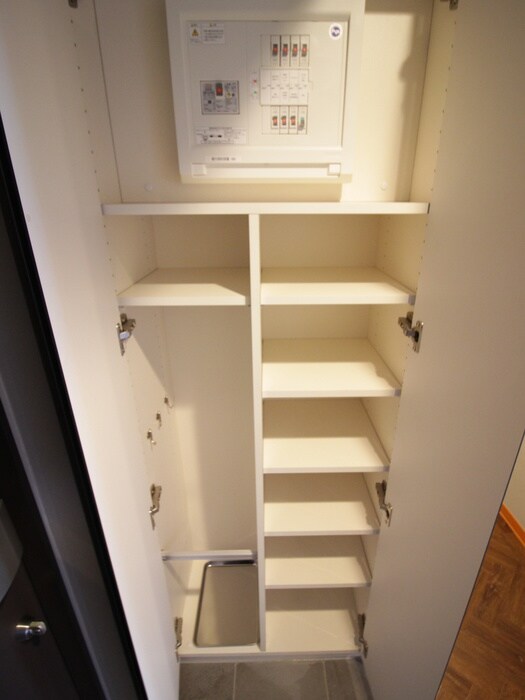 物件内観写真15　(靴箱)