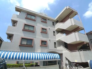 スト－クマンション藤間外観写真