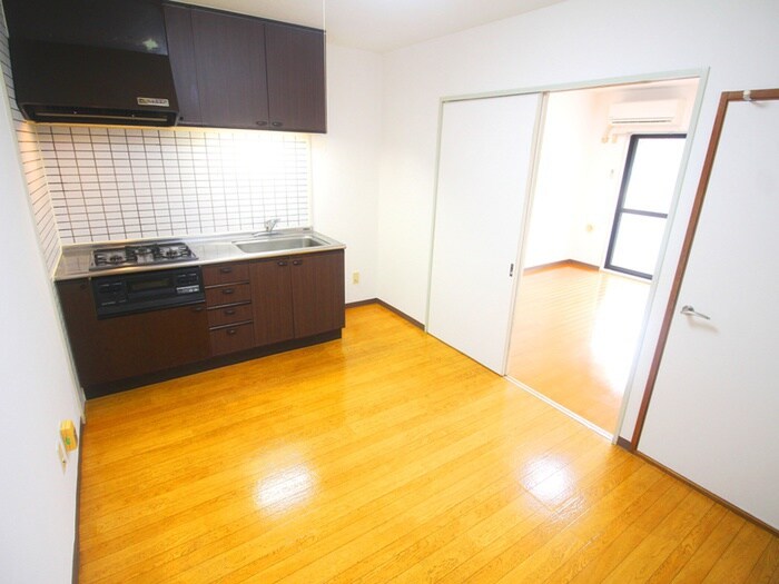 物件内観写真8　(居室)