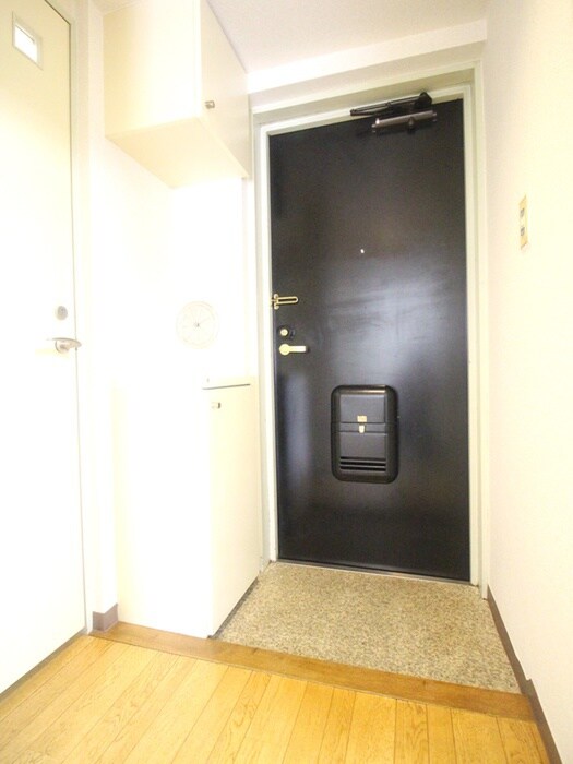 物件内観写真18　(玄関)