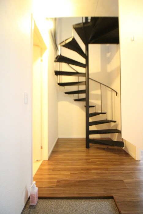 物件内観写真7　(玄関)