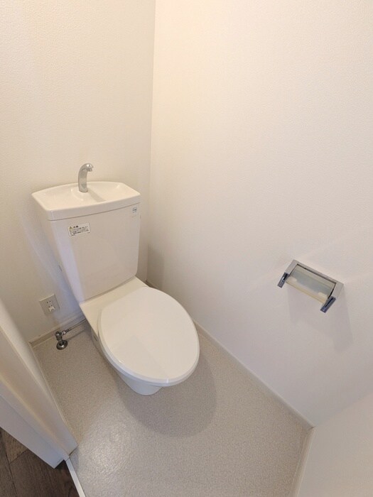 物件内観写真9　(トイレ)