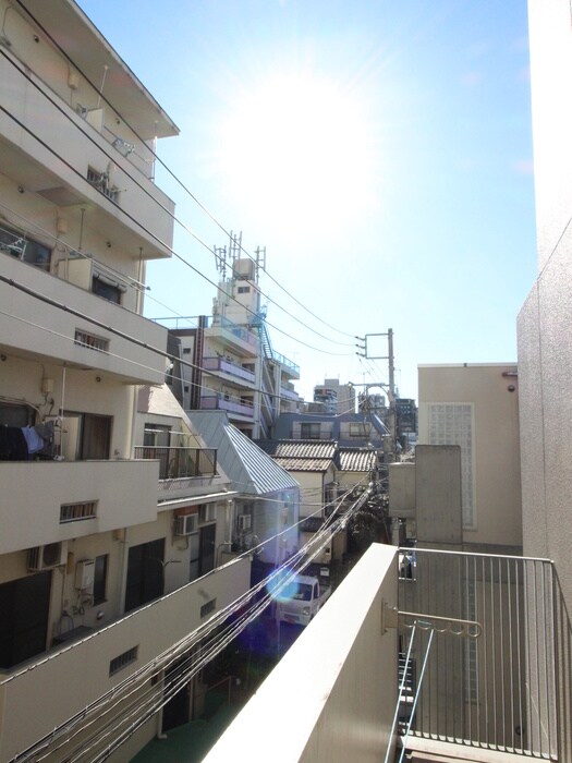 物件内観写真20　(室内からの展望)