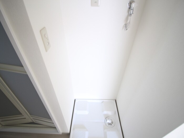 物件内観写真14　(洗濯機置場)