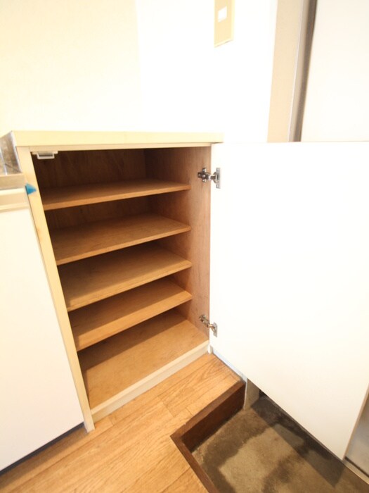 物件内観写真14　(靴箱)