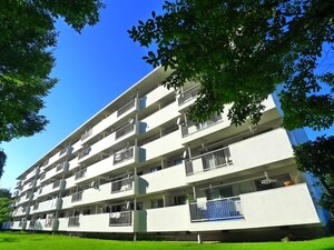 夏見台団地第２２号棟（408）外観写真