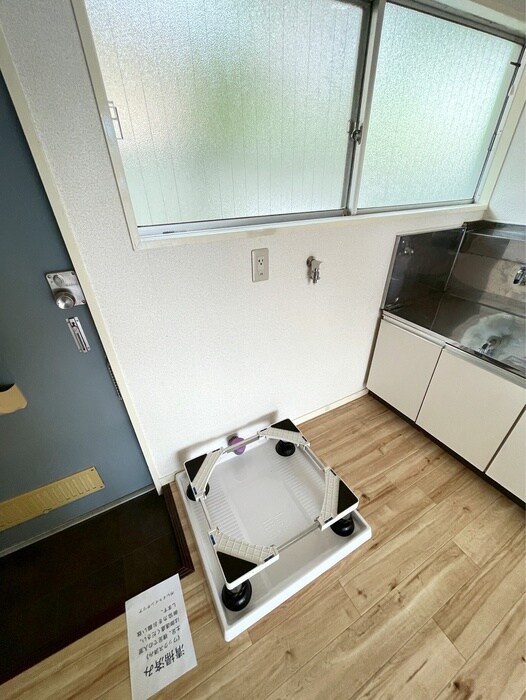 物件内観写真14　(洗濯機置場)