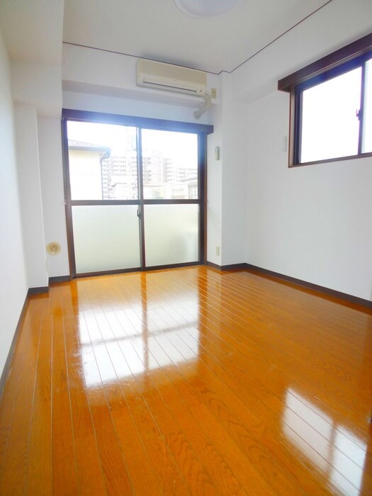 物件内観写真10　(居室)