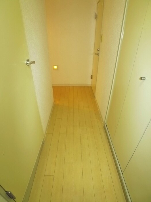 物件内観写真9　(廊下)